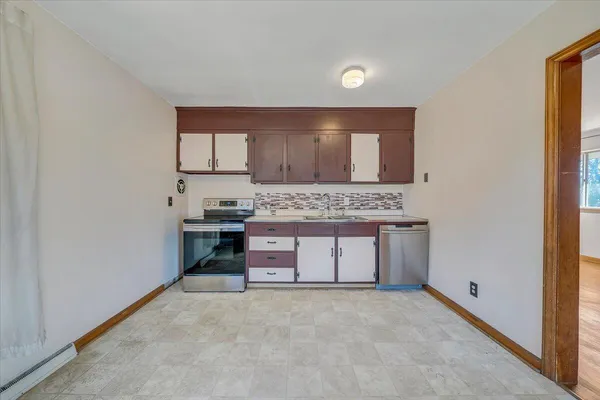 $199,999 | 3651 Troutland Avenue Northwest, Roanoke, VA 24017