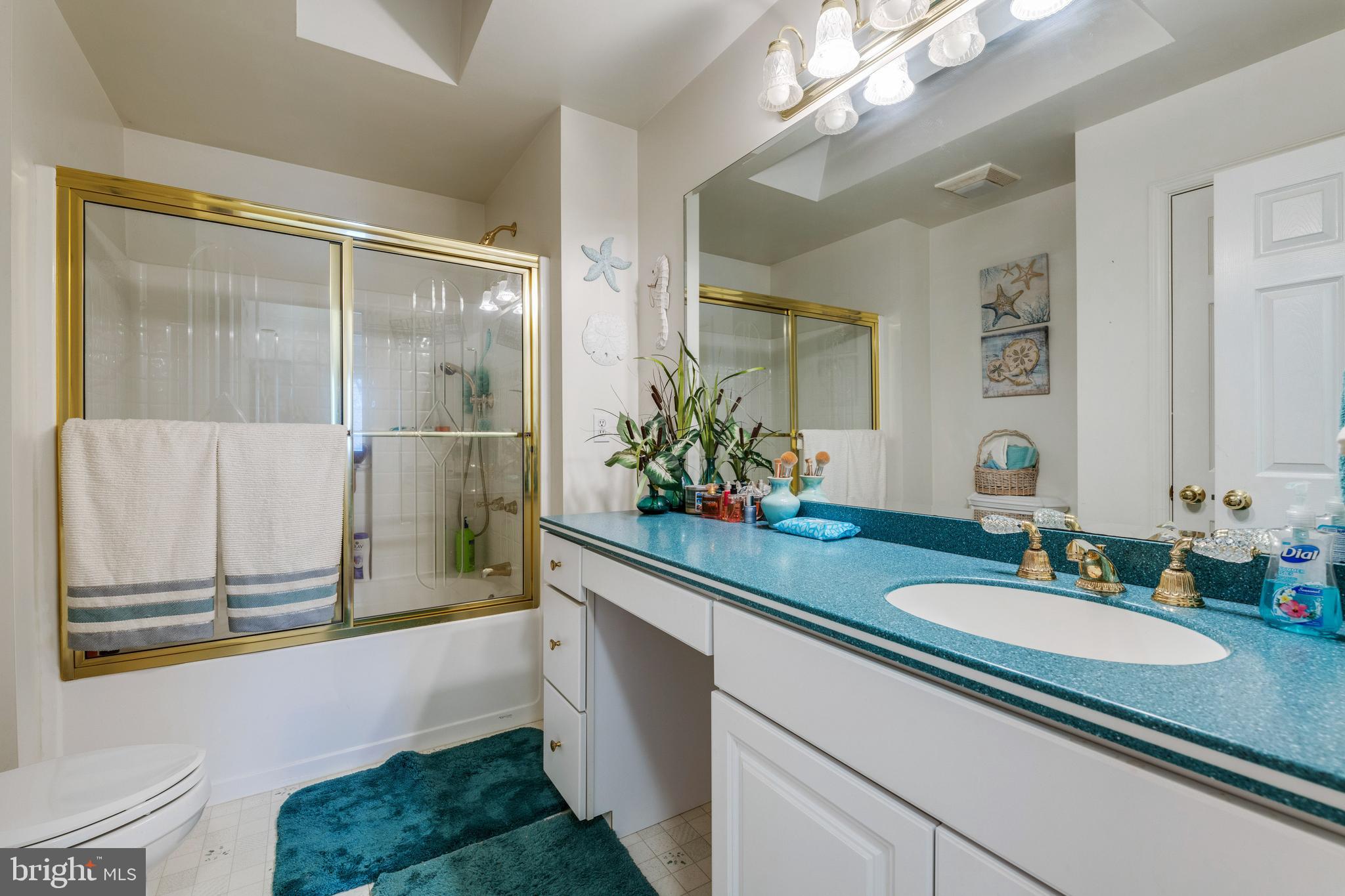 82 Johnson Road Pasadena, MD 21122 - Photo 26 of 76 Hall Bath w/large vanity