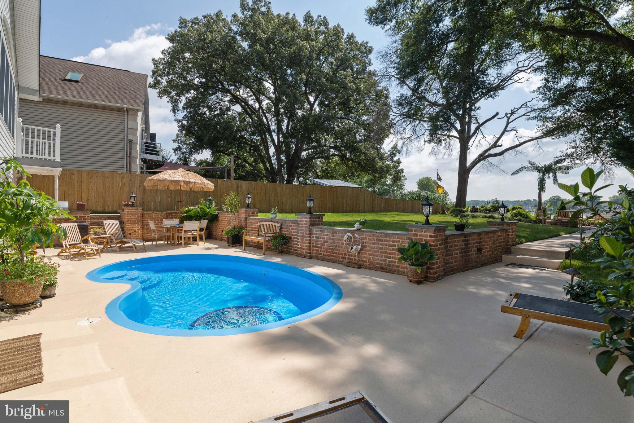 82 Johnson Road Pasadena, MD 21122 - Photo 61 of 76 Patio area with pool