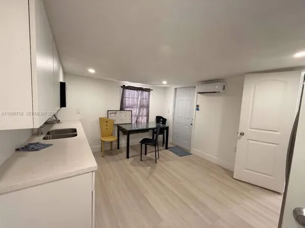 $1,600 | 15841 Northwest 18th Place, Unit B, Miami Gardens, FL 33054