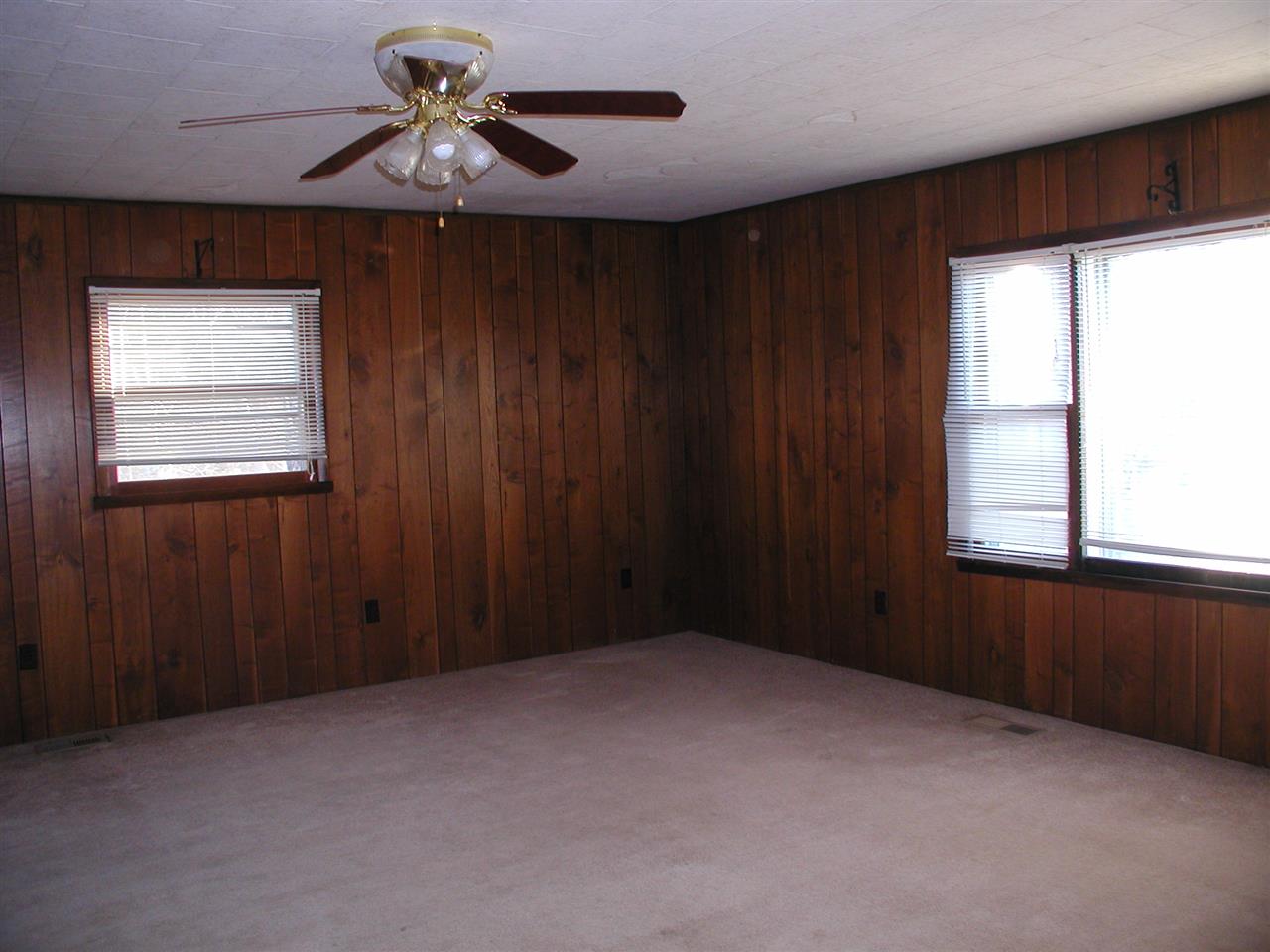 1582 East Bill Miller Road Salem, IN 47167 - Photo 4 of 17 Gallery Image 4