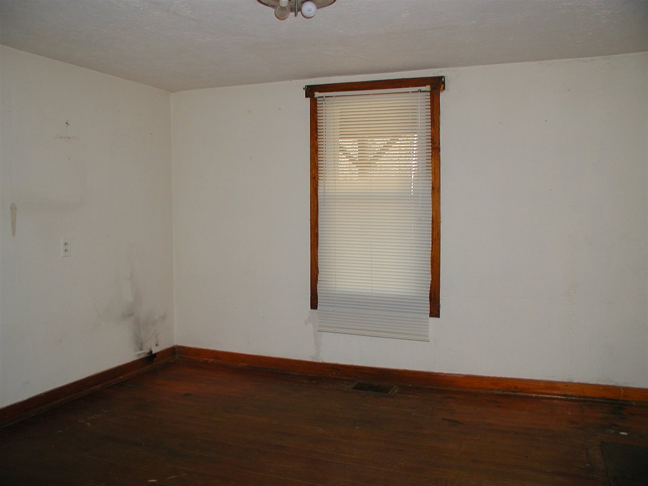 1582 East Bill Miller Road Salem, IN 47167 - Photo 6 of 17 Gallery Image 6
