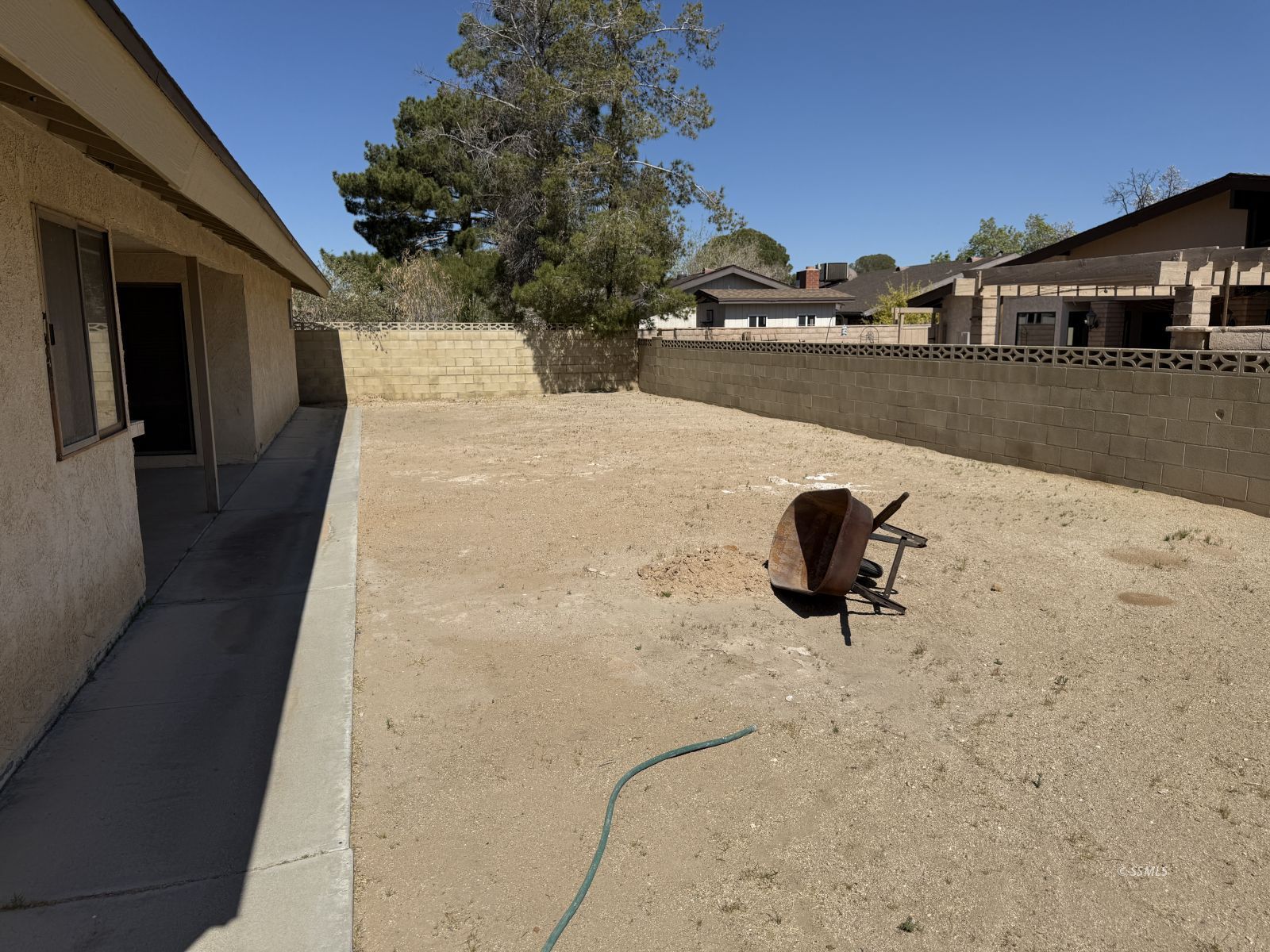 912 Randall Street Ridgecrest, CA 93555 - Photo 26 of 29