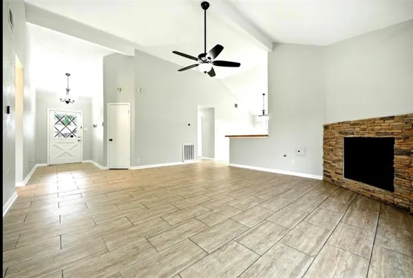 $1,900 | 14403 Wandering Wood Drive, Houston, TX 77015