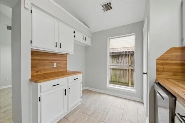 $1,900 | 14403 Wandering Wood Drive, Houston, TX 77015