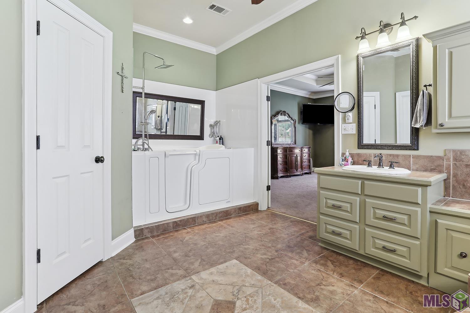 9548 Homestead Drive Baton Rouge, LA 70817 - Photo 9 of 25 Gallery Image 9