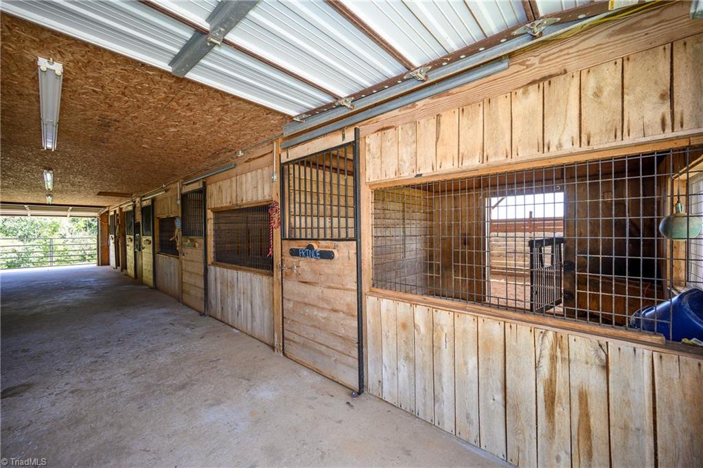 276 Mayberry Road Hiddenite, NC 28636 - Photo 23 of 30