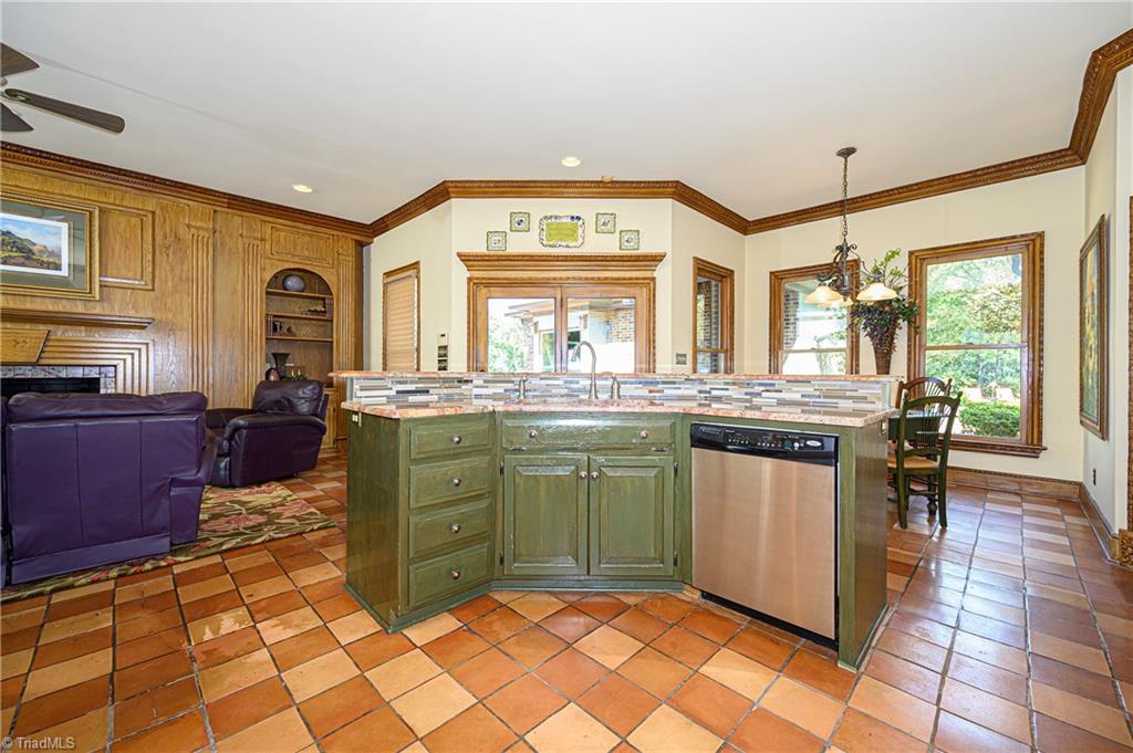 276 Mayberry Road Hiddenite, NC 28636 - Photo 6 of 30