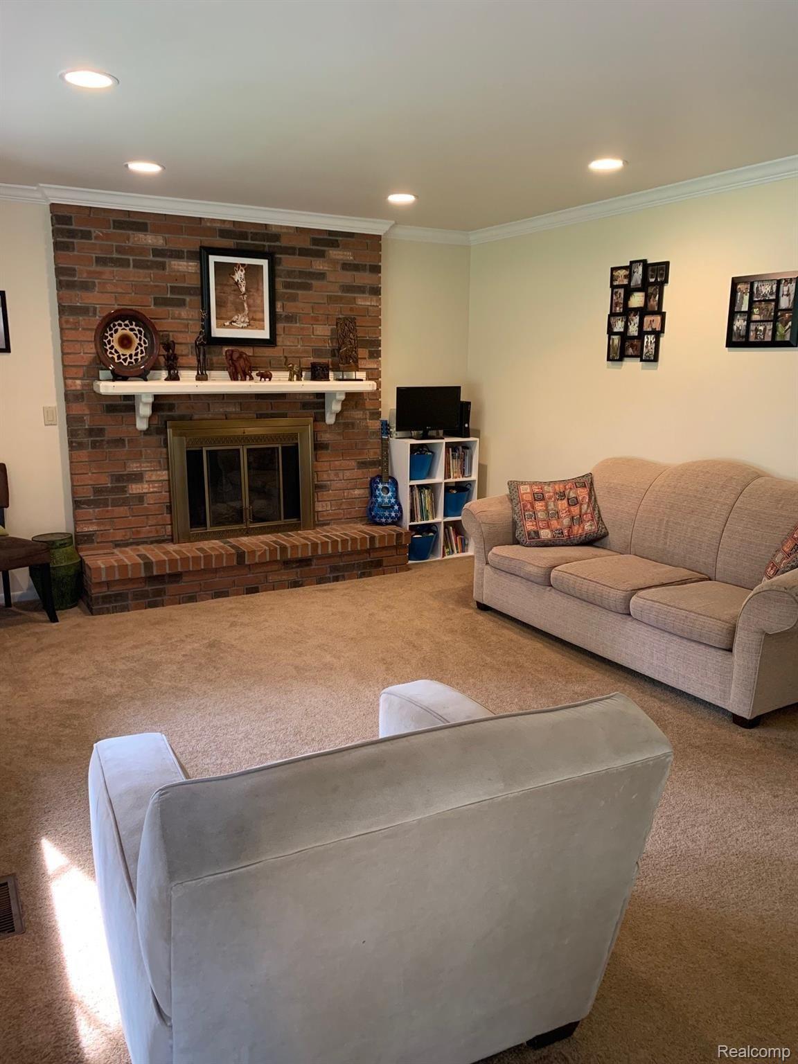 2028 Reid Road Flint, MI 48507 - Photo 2 of 20 IMG_3962.jpg