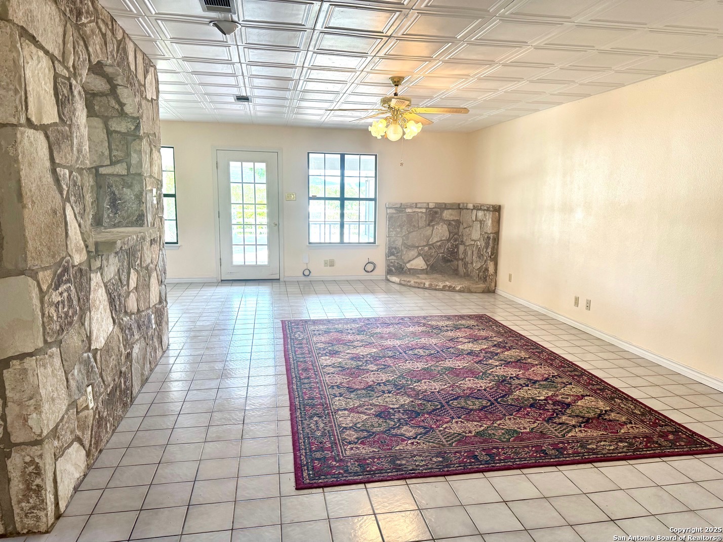 181 Leinweber Drive Leakey, TX 78873 - Photo 10 of 56 a view of an entryway