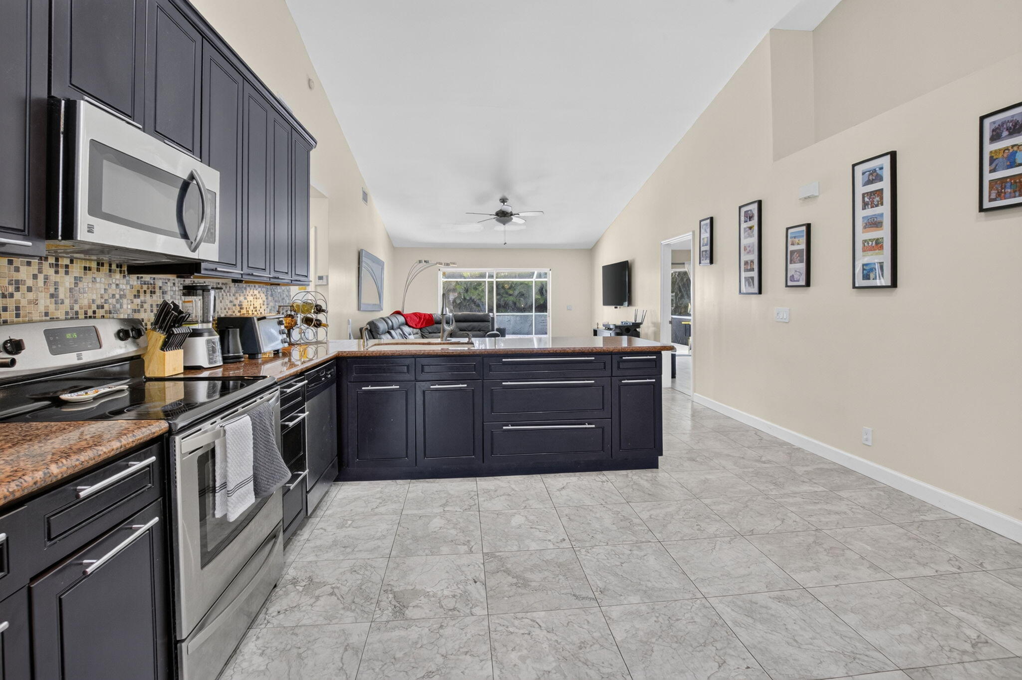 19600 Sea Pines Way Boca Raton, FL 33498 - Photo 7 of 55 9-web-or-mls-DSC_9039