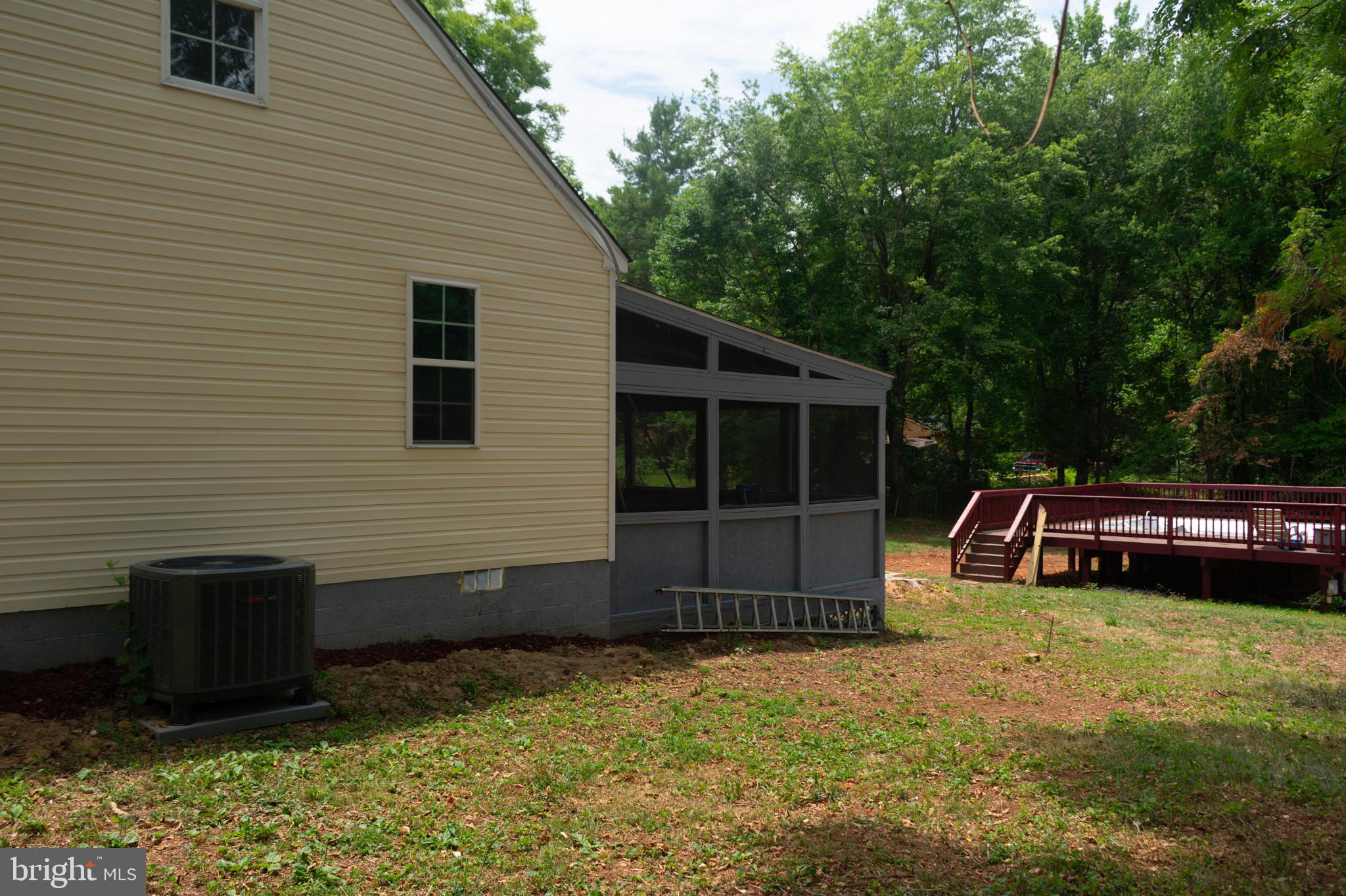 147 Onville Road Stafford, VA 22556 - Photo 4 of 33 Gallery Image 4
