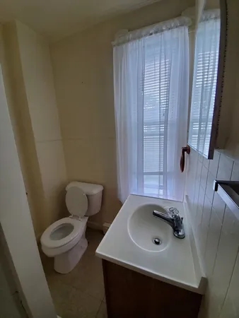 $1,450 | 110 Pleasant Street, Unit 2, Gardner, MA 01440