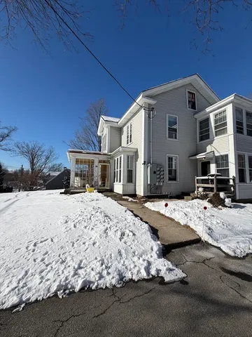 $1,600 | 12 East Main Street, Unit 4, Southborough, MA 01772