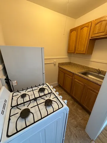 $1,600 | 12 East Main Street, Unit 4, Southborough, MA 01772