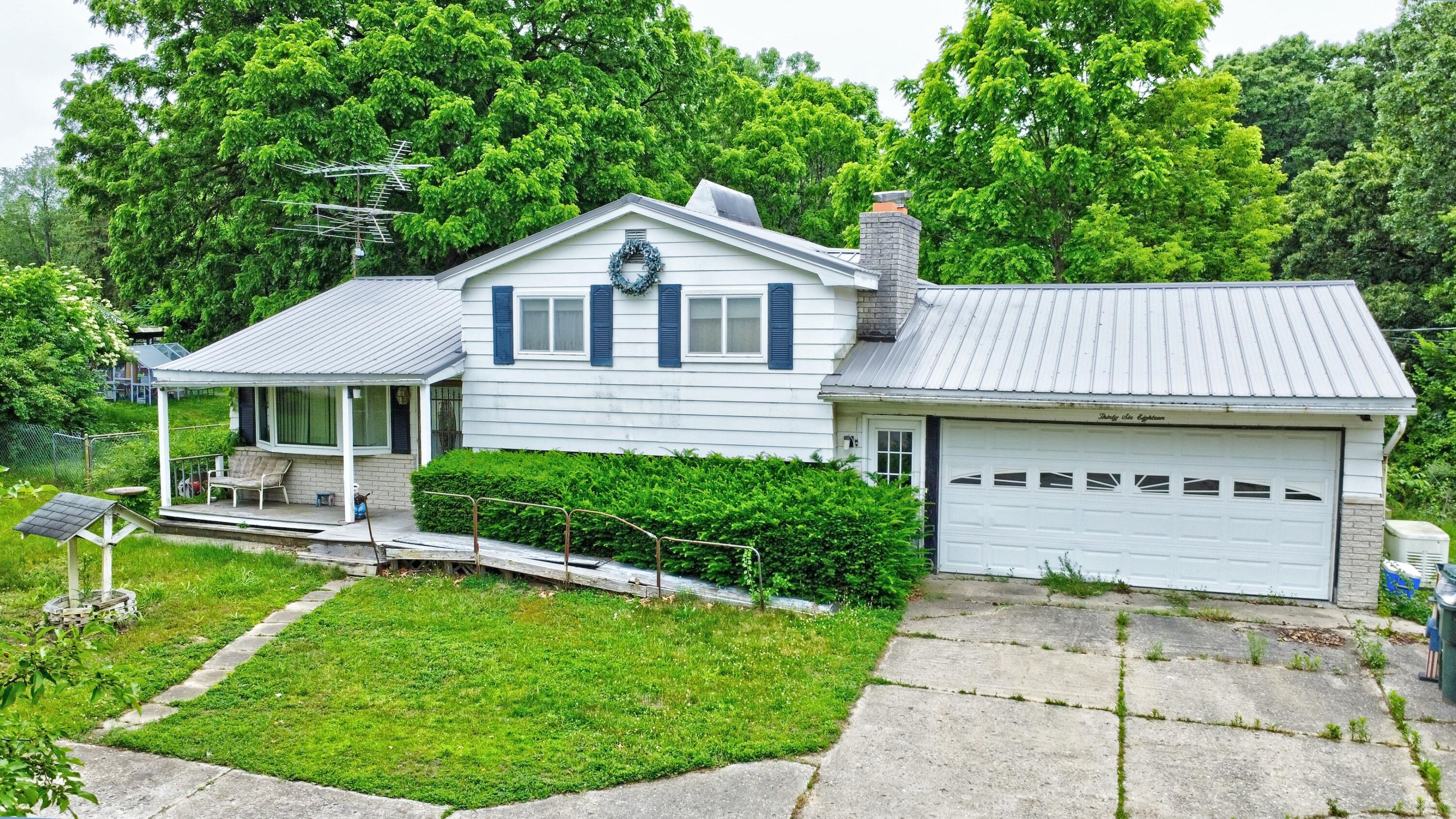 3618 Rohr Road Lake Orion, MI 48359 - Photo 8 of 66 8) Aerial Front