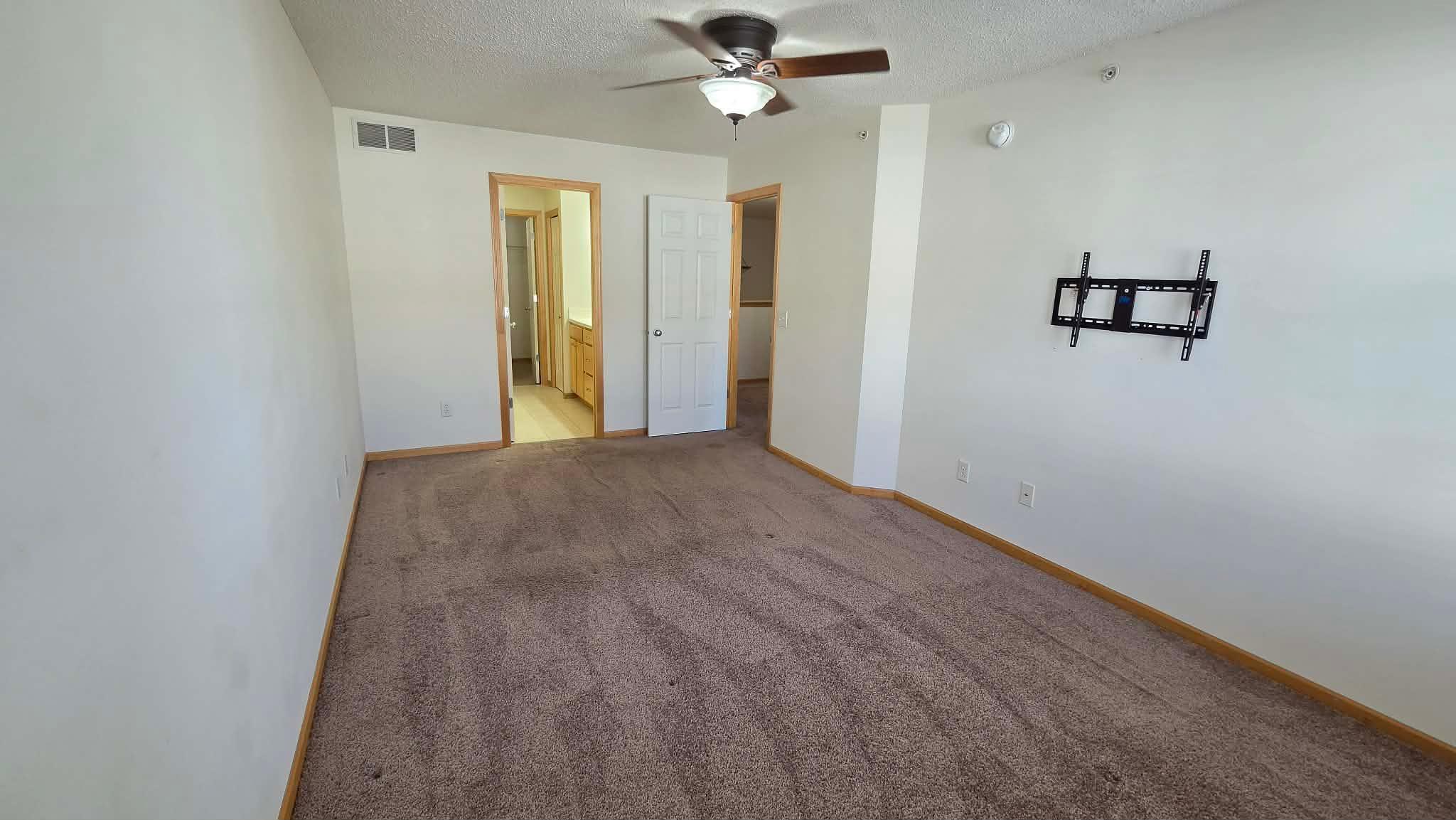 11286 Baltimore Street Northeast, Unit I Blaine, MN 55449 - Photo 15 of 21
