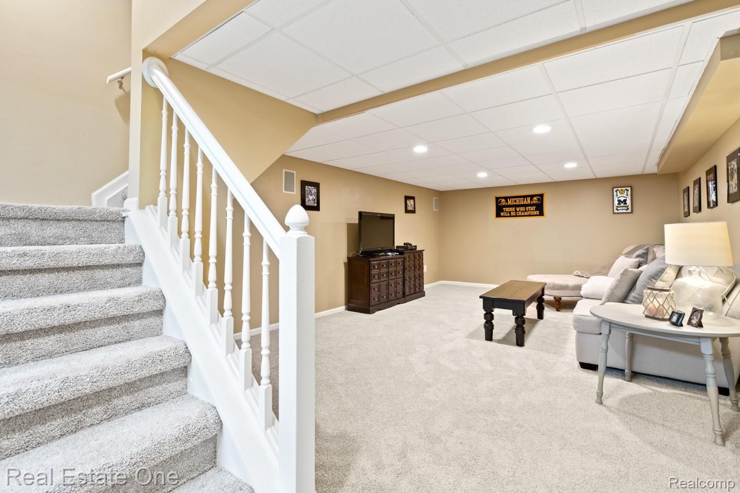 1081 Hathaway Rising Rochester, MI 48306 - Photo 39 of 43 DSC04863.jpg