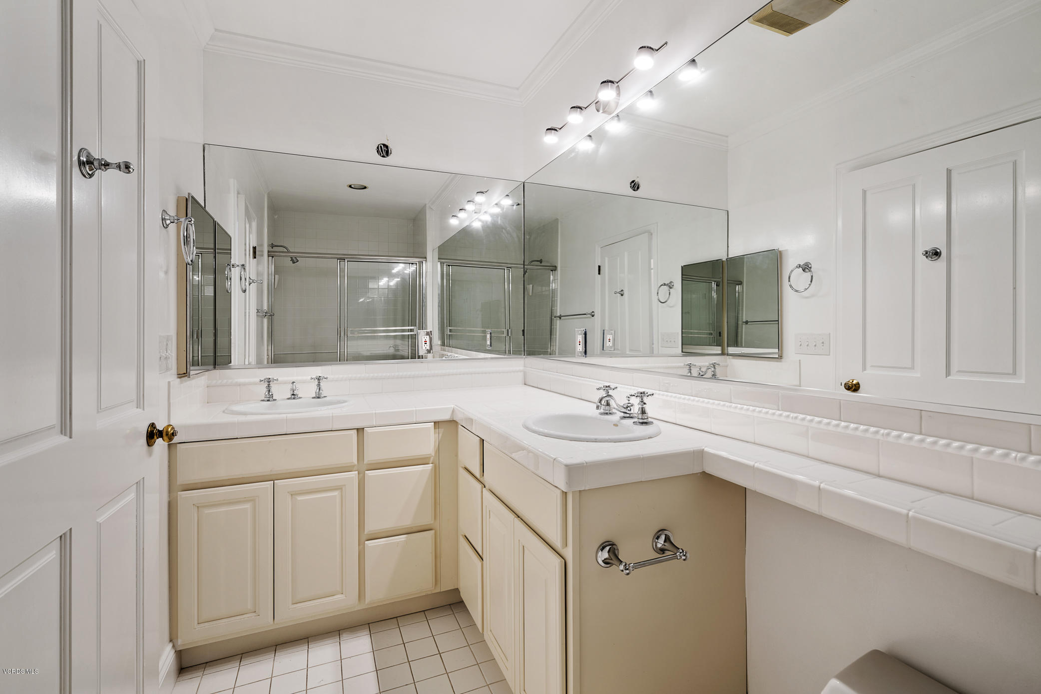 16320 Meadow Ridge Road West Encino, CA 91436 - Photo 20 of 41 _DSC6251