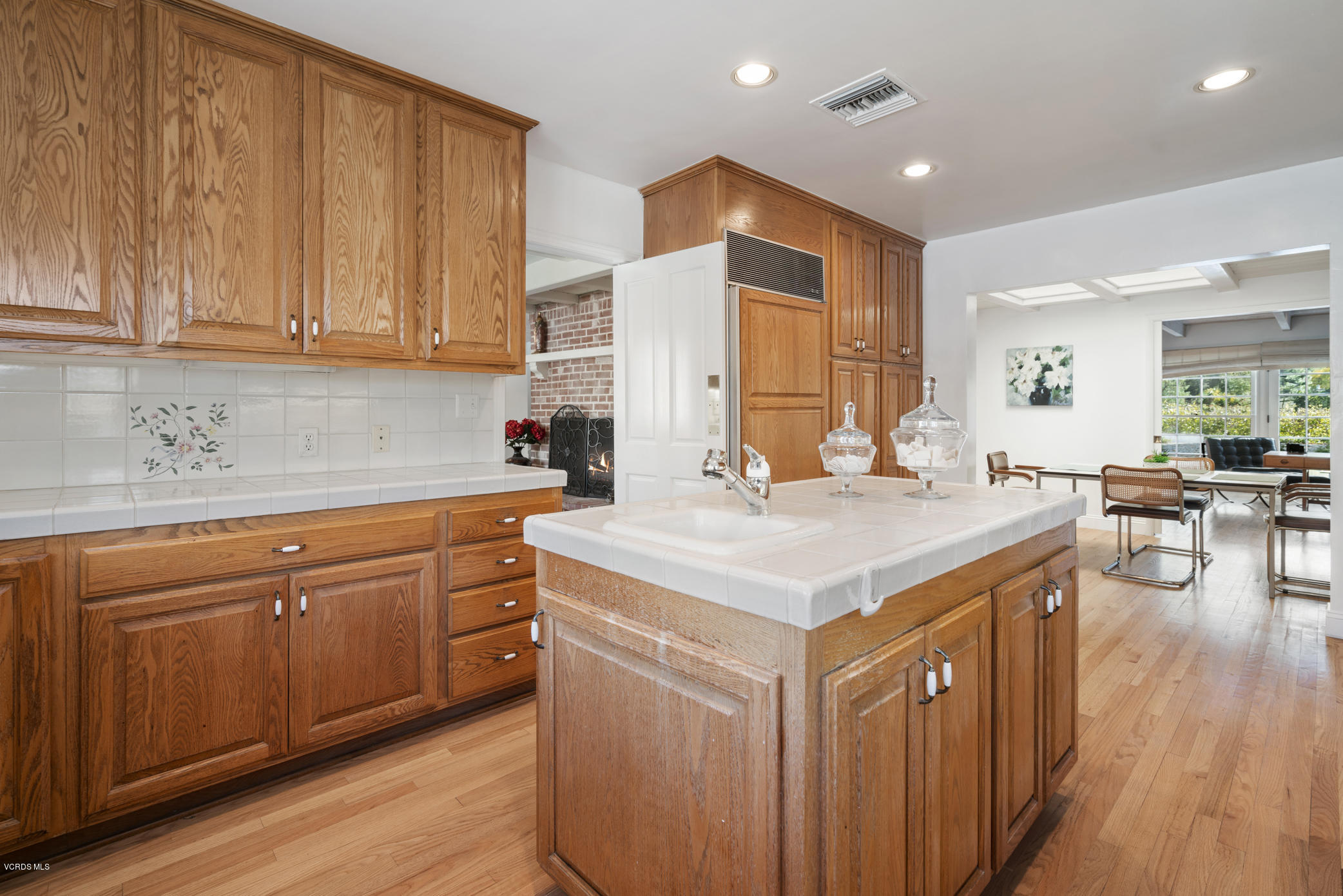 16320 Meadow Ridge Road West Encino, CA 91436 - Photo 6 of 41 _DSC6203