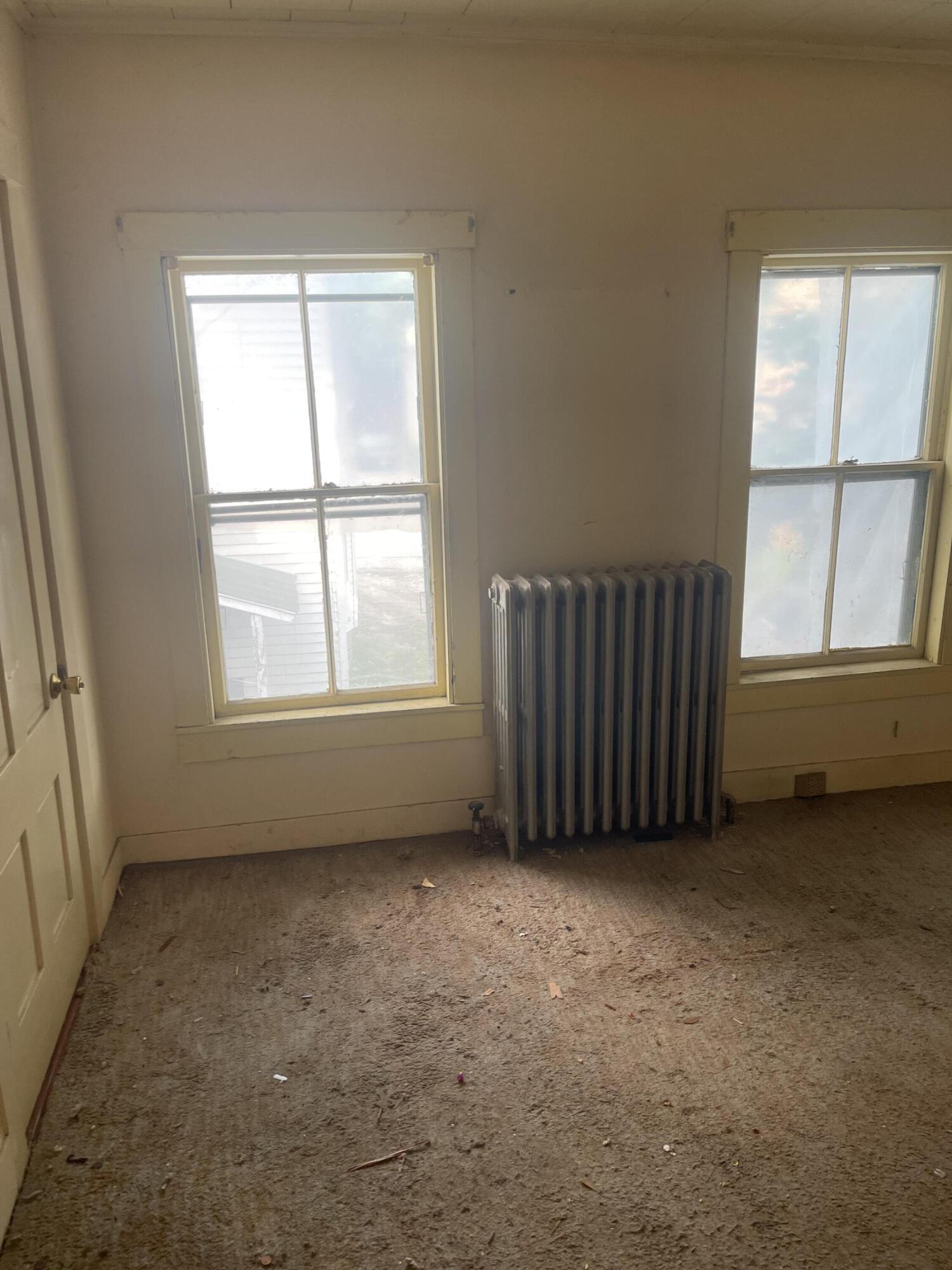 90 Oak Street, Unit R Lewiston, ME 04240 - Photo 11 of 28 IMG_3789