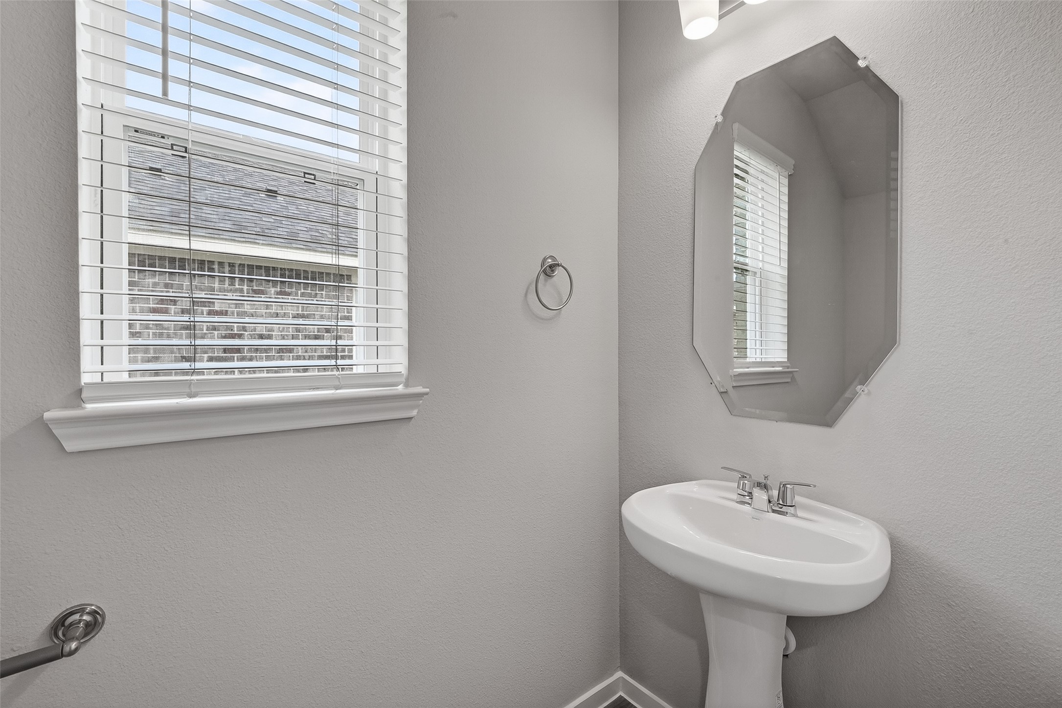 2107 Spring Hollow Drive Baytown, TX 77521 - Photo 21 of 39