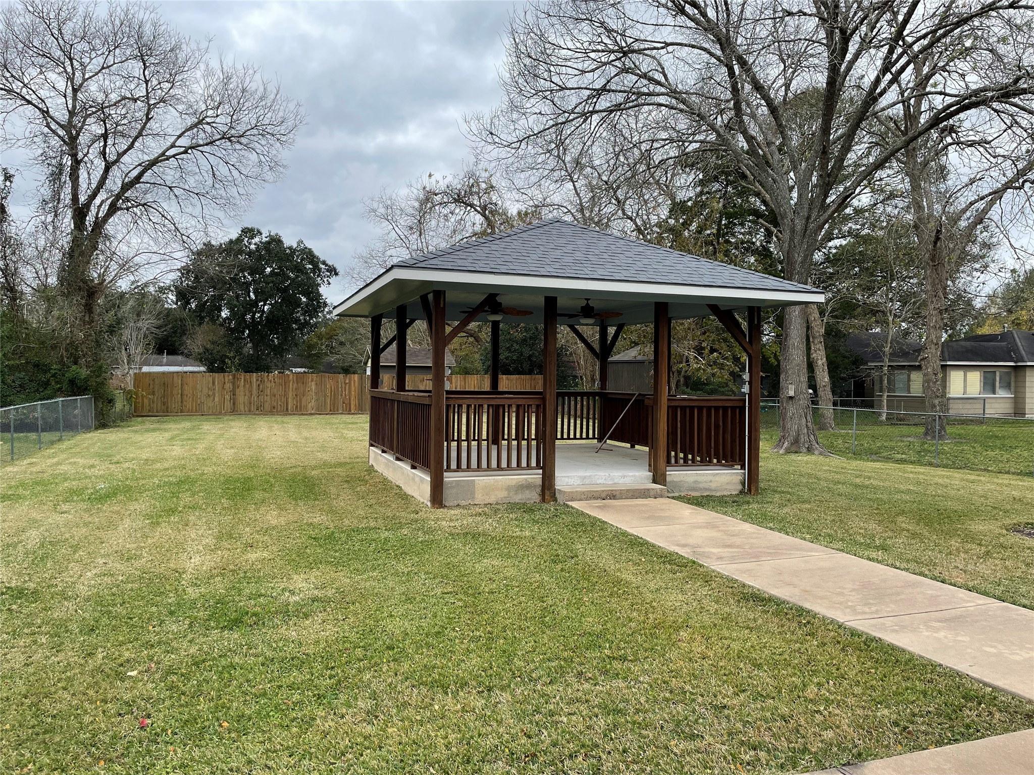 1018 South Booth Lane Alvin, TX 77511 - Photo 16 of 19