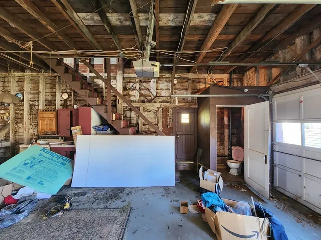 $1,800 | 350 West Broadway, Gardner, MA 01440