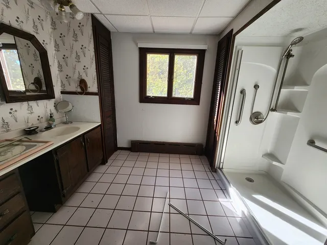 $1,800 | 350 West Broadway, Gardner, MA 01440