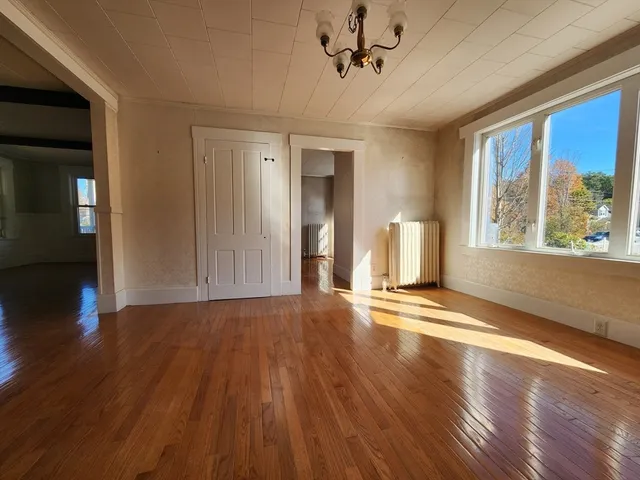 $1,800 | 350 West Broadway, Gardner, MA 01440