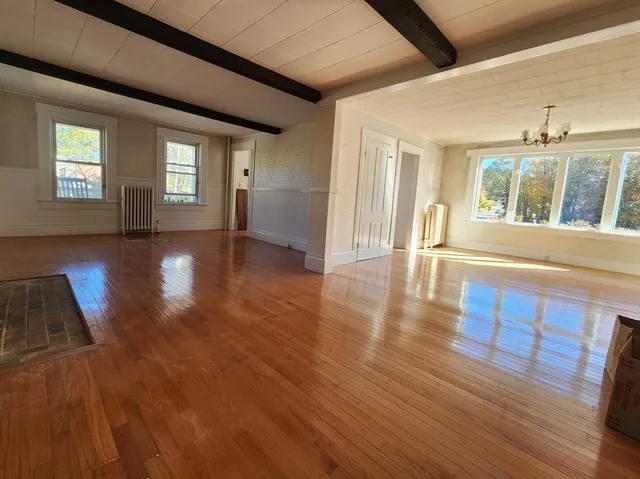 $1,800 | 350 West Broadway, Gardner, MA 01440