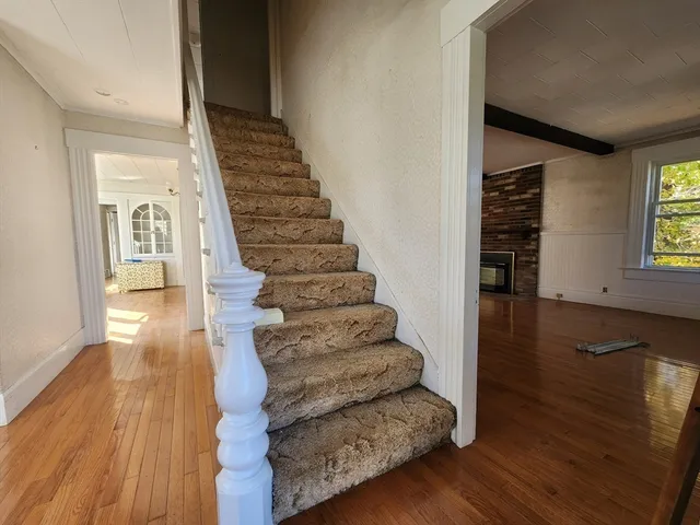 $1,800 | 350 West Broadway, Gardner, MA 01440