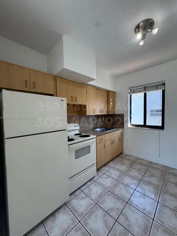 $2,295 | 350 Madeira Avenue, Unit 4, Coral Gables, FL 33134