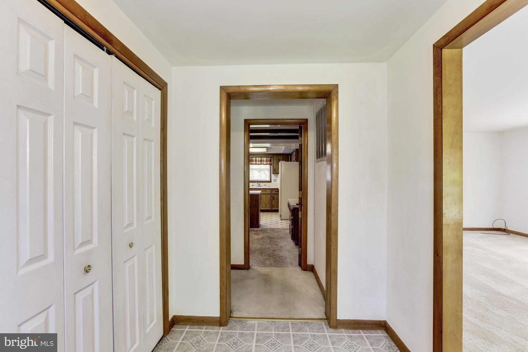 7603 Greenwich Road Nokesville, VA 20181 - Photo 7 of 48