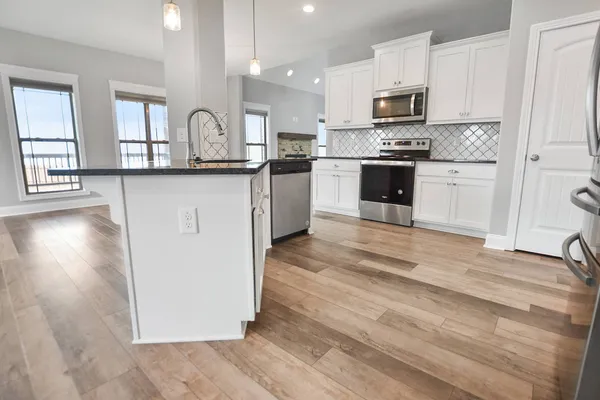 $2,325 | 100 David Keith Lane, Clarksville, TN 37042