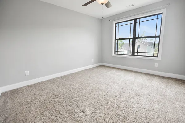 $2,325 | 100 David Keith Lane, Clarksville, TN 37042