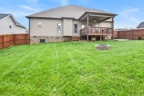 $2,325 | 100 David Keith Lane, Clarksville, TN 37042