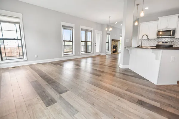 $2,325 | 100 David Keith Lane, Clarksville, TN 37042