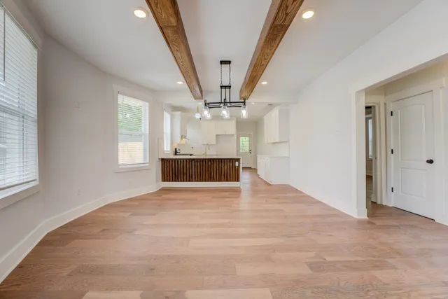 $439,900 | 857 E Parkway South, Memphis, TN 38104