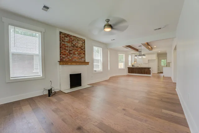 $439,900 | 857 E Parkway South, Memphis, TN 38104