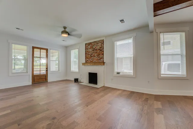 $439,900 | 857 E Parkway South, Memphis, TN 38104