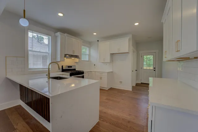 $439,900 | 857 E Parkway South, Memphis, TN 38104