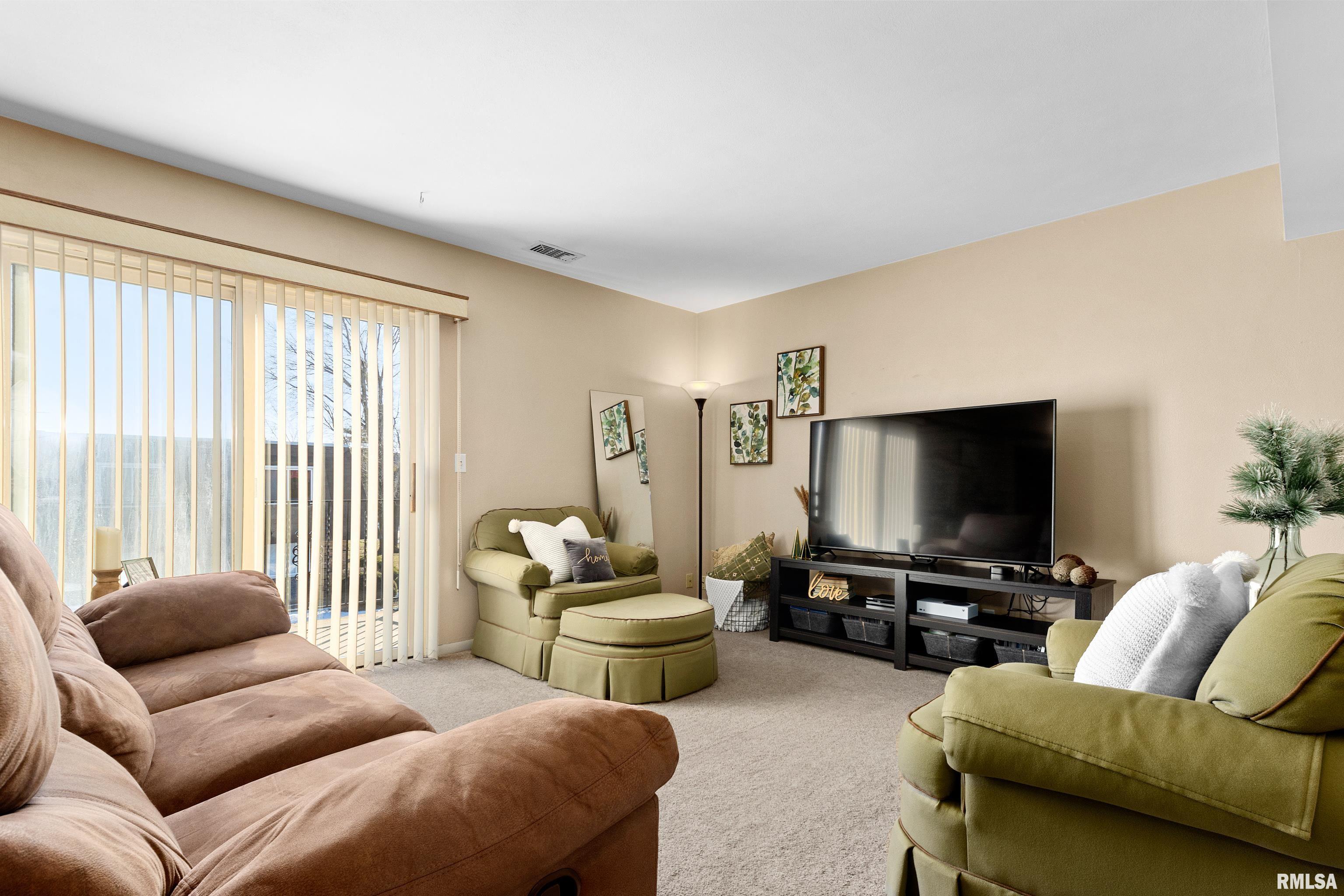 161 East Queenwood Road, Unit B7 Morton, IL 61550 - Photo 14 of 29 Gallery Image 14