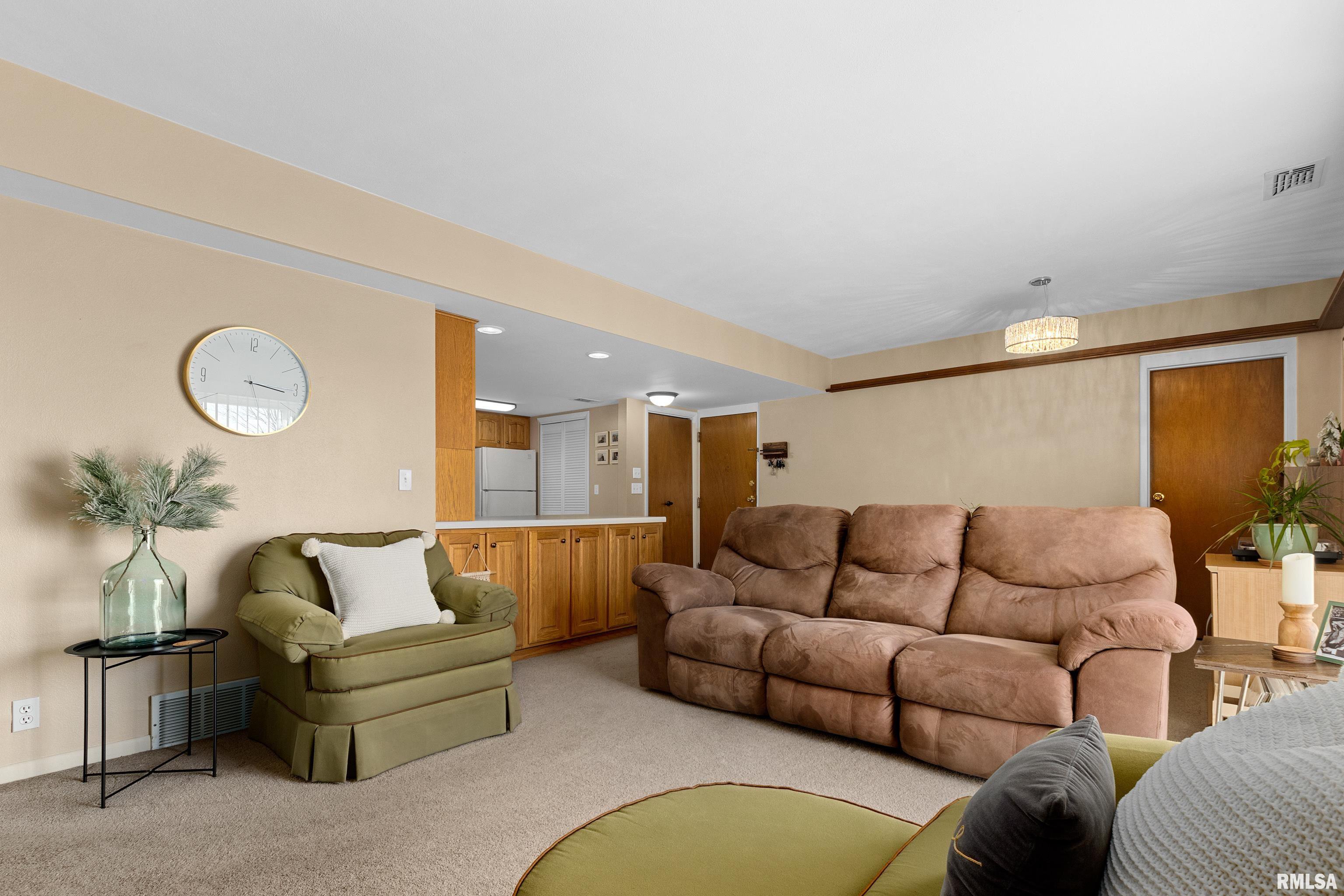 161 East Queenwood Road, Unit B7 Morton, IL 61550 - Photo 15 of 29 Gallery Image 15