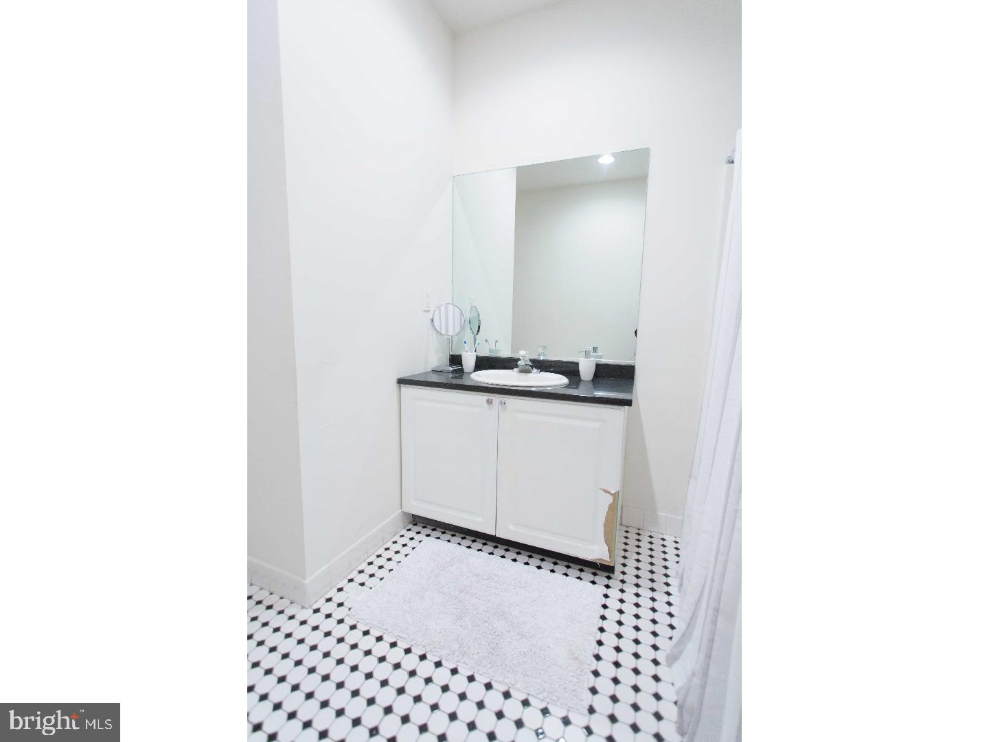 2121 Market Street, Unit 515 Philadelphia, PA 19103 - Photo 24 of 25