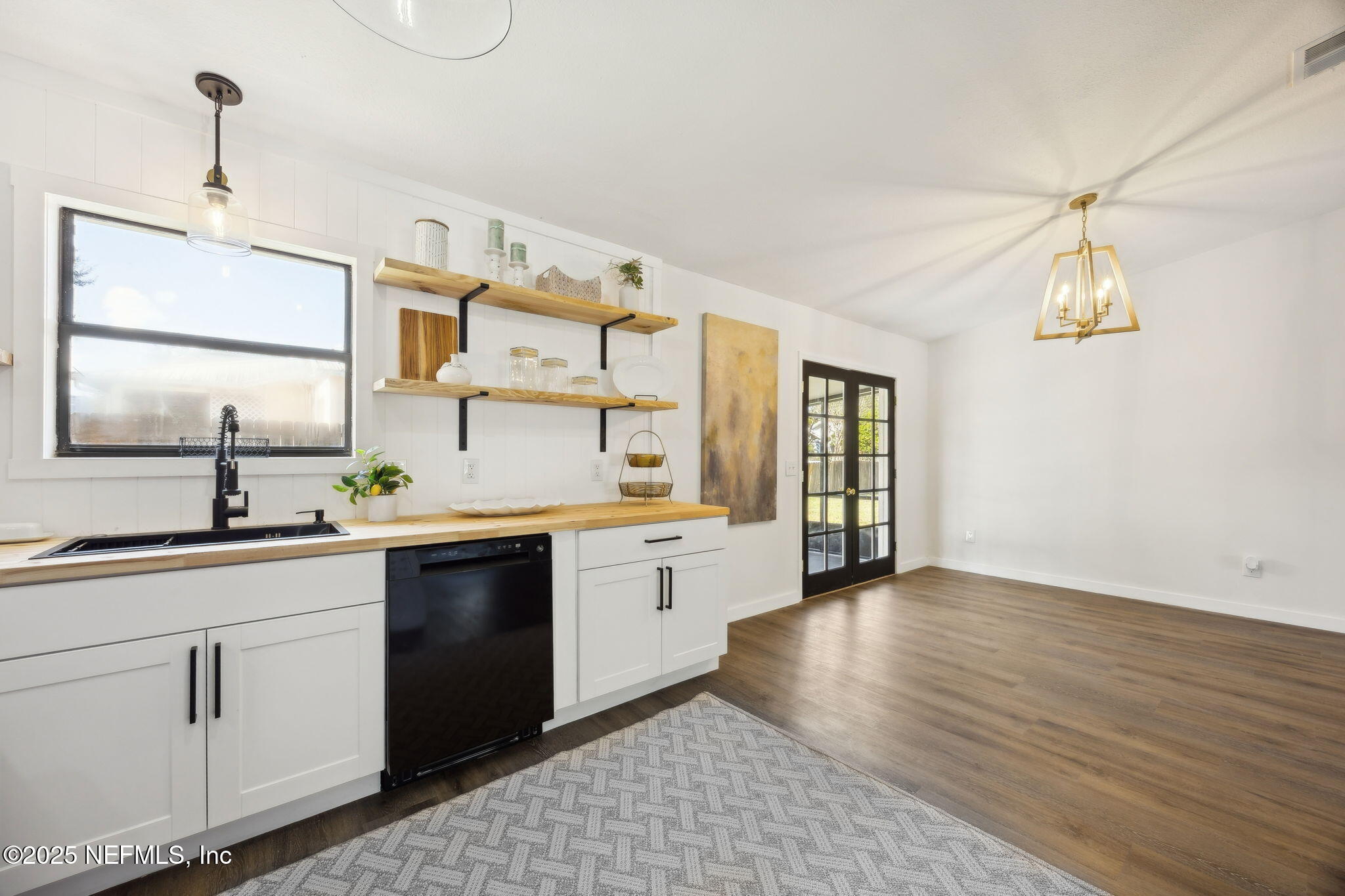 502 Queen Road St. Augustine, FL 32086 - Photo 14 of 101 Lovely Open Shelving Kitchen