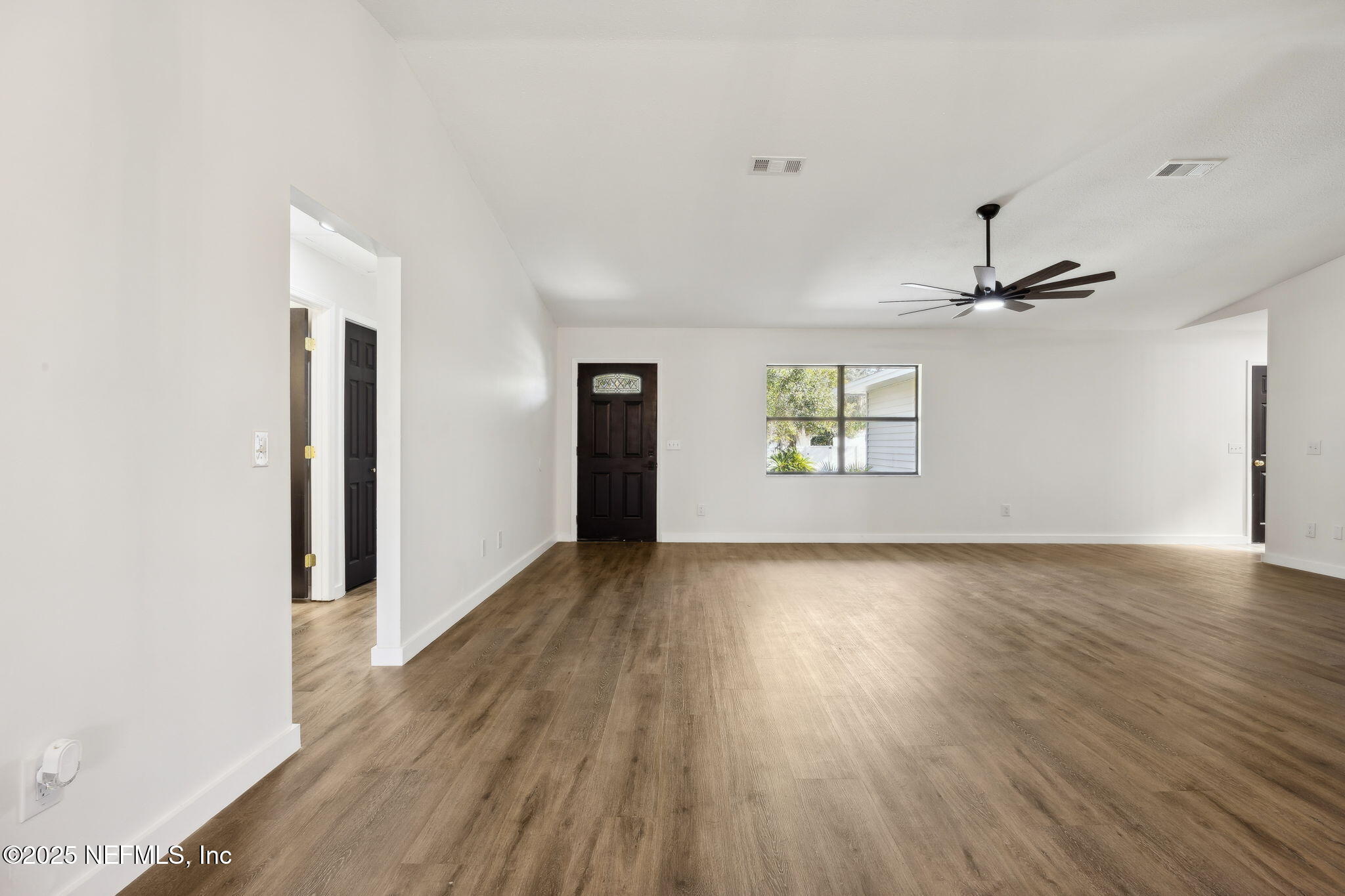 502 Queen Road St. Augustine, FL 32086 - Photo 15 of 101 Living Space