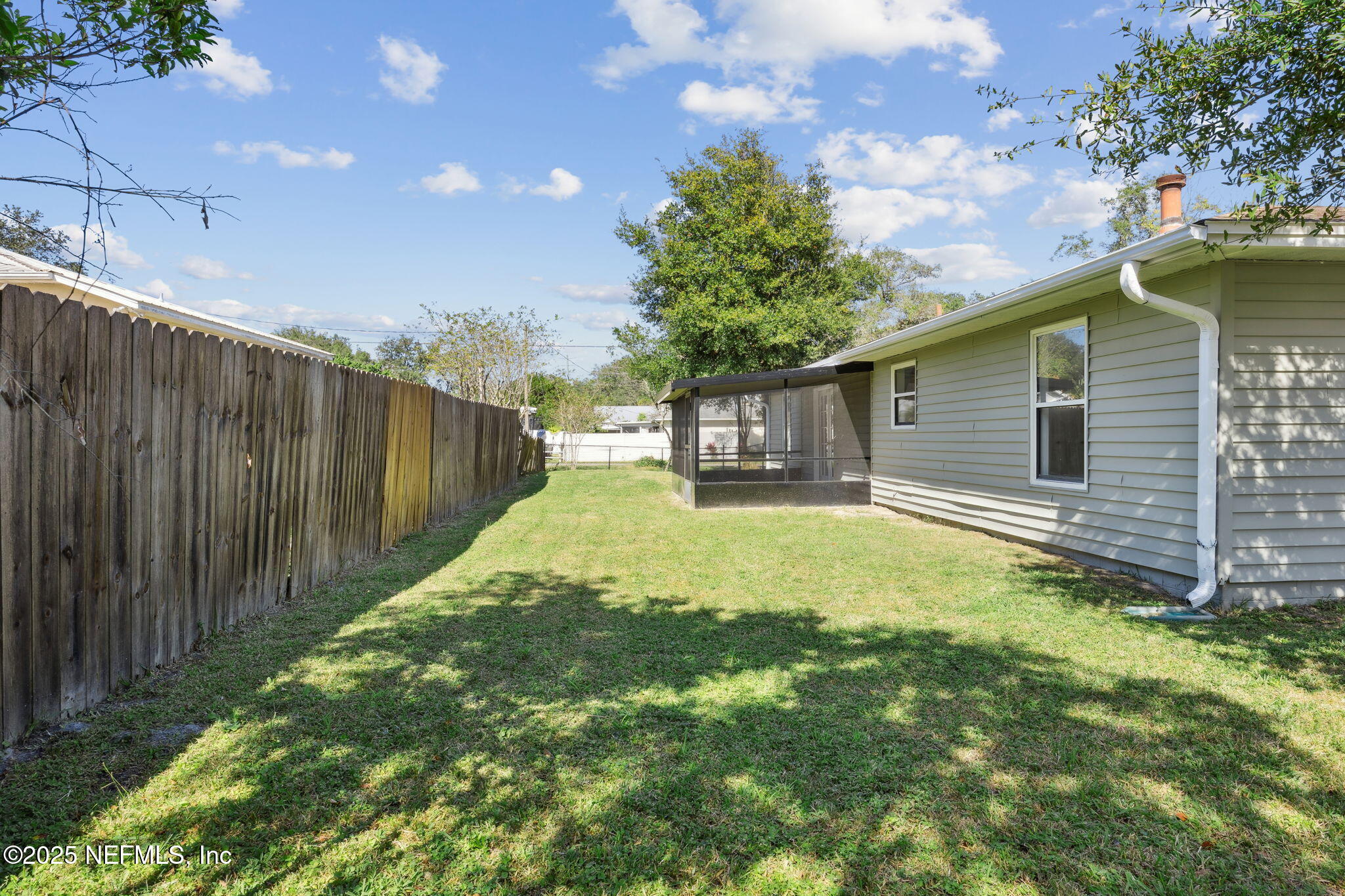 502 Queen Road St. Augustine, FL 32086 - Photo 32 of 101 Side Yard