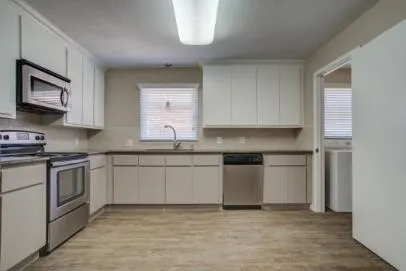 $1,800 | 2611 49th Street, Lubbock, TX 79413