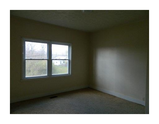 626 Dayton Springfield Road Springfield, OH 45506 - Photo 6 of 9